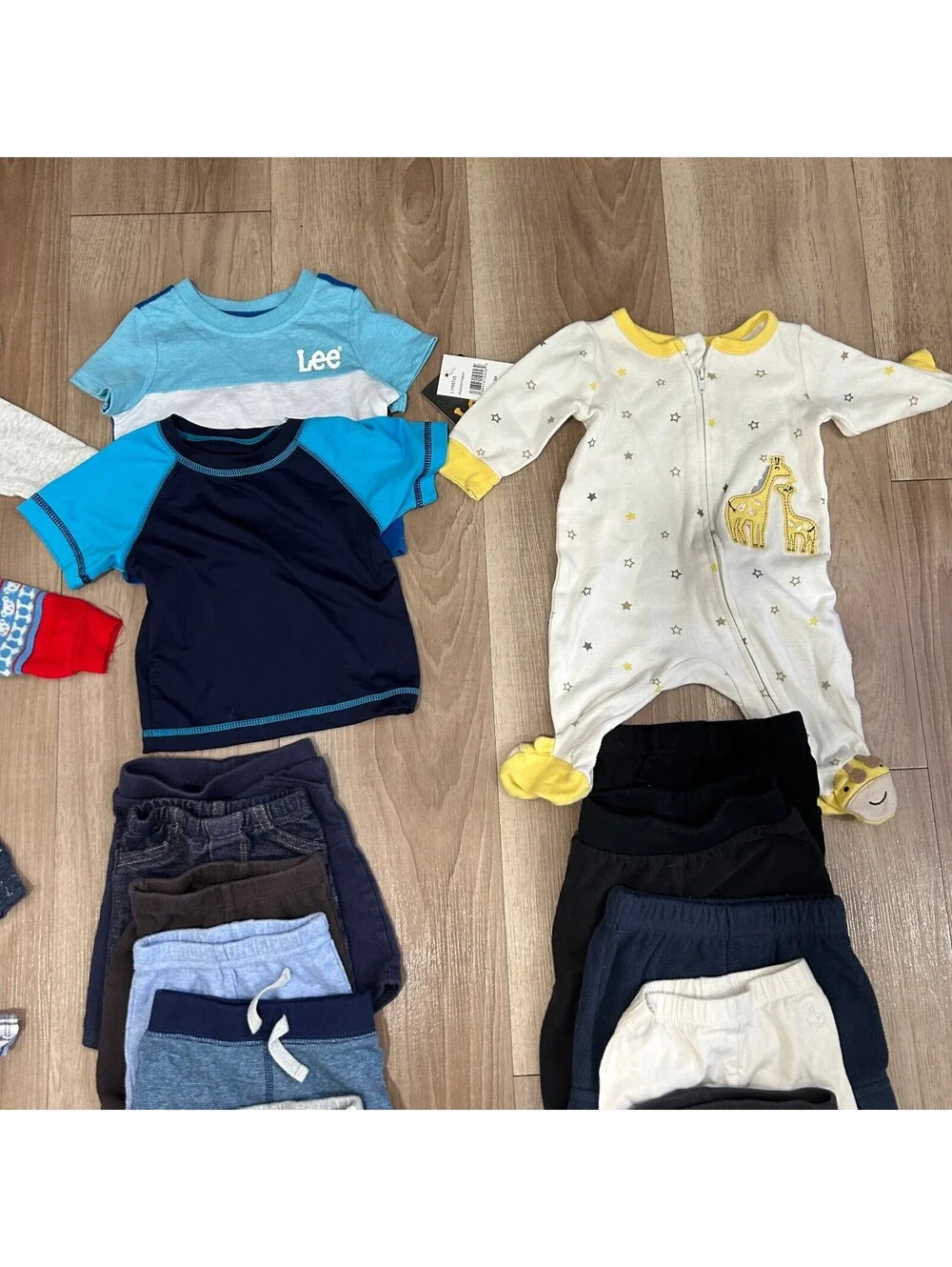Baby Boy cloth bundle set Newborn and 0-3 months New and Gently Used 33 PCs